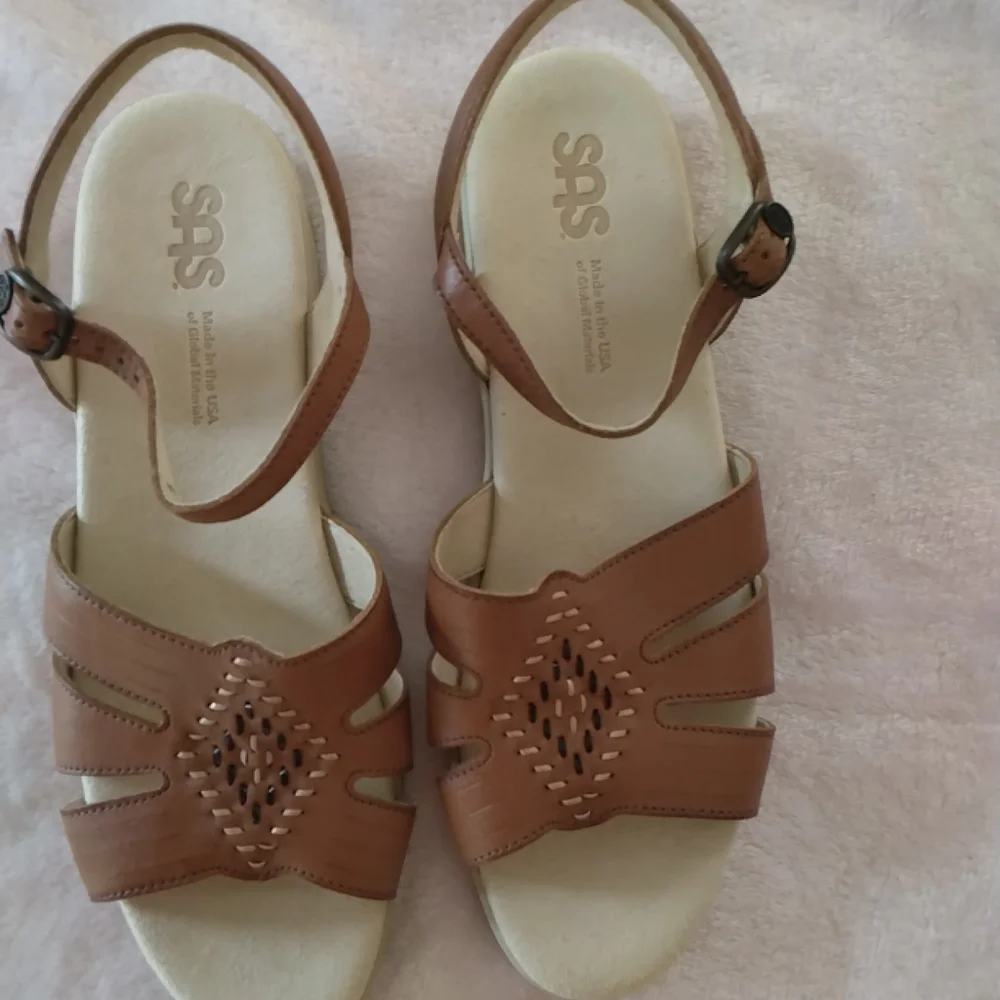 SAS Women's Brown Leather Adjustable Strap Sandals